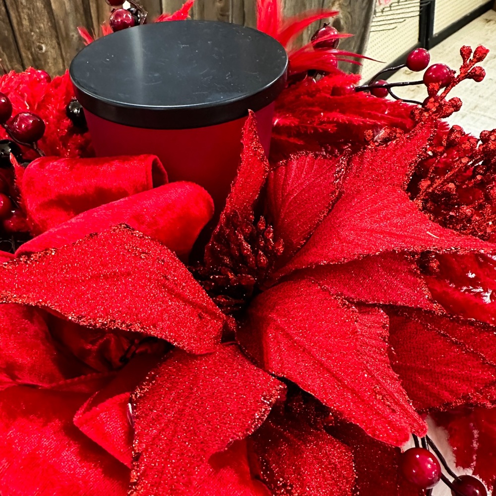 Holiday Table Decor - Picture 2 of 3